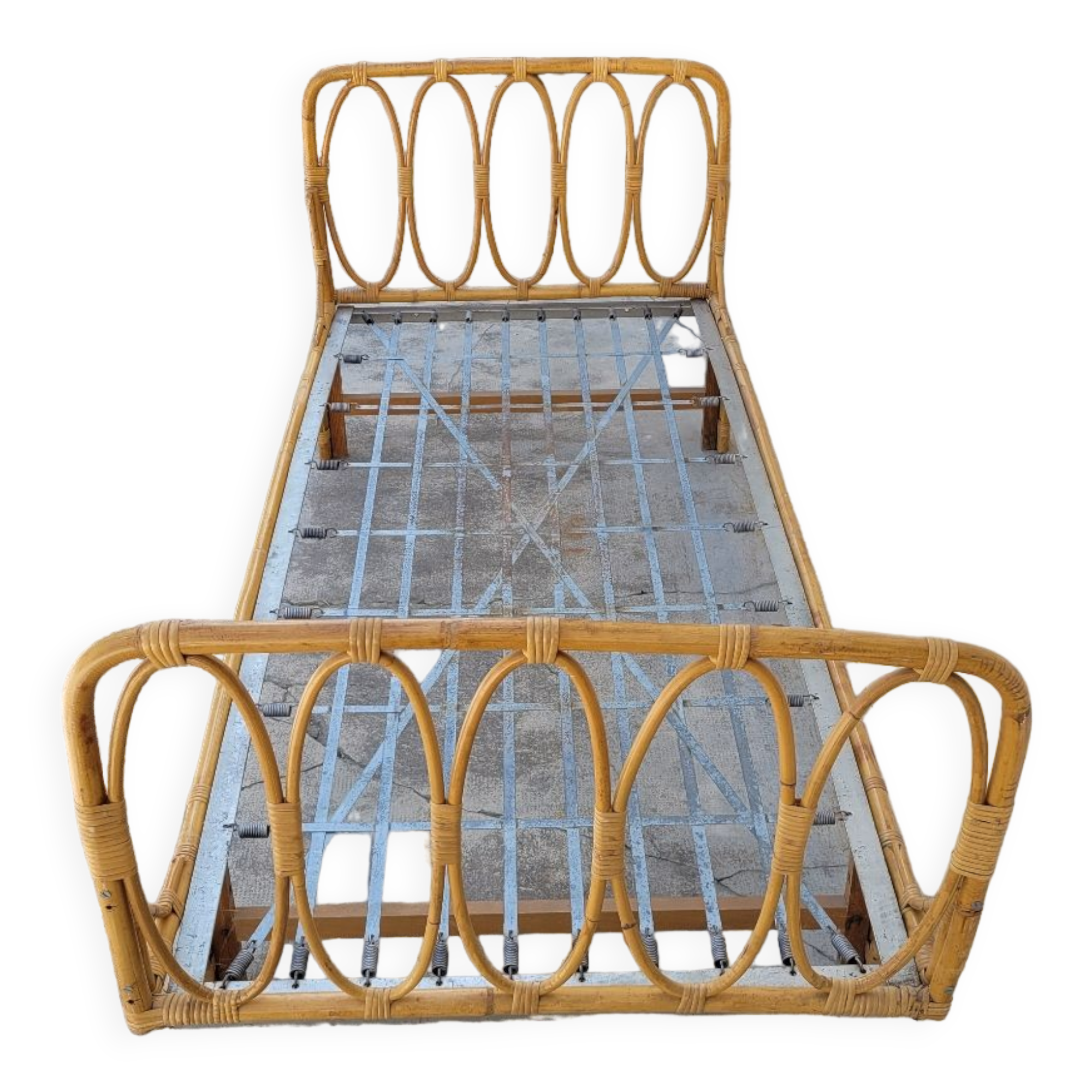 Vintage rattan basket bed 1950