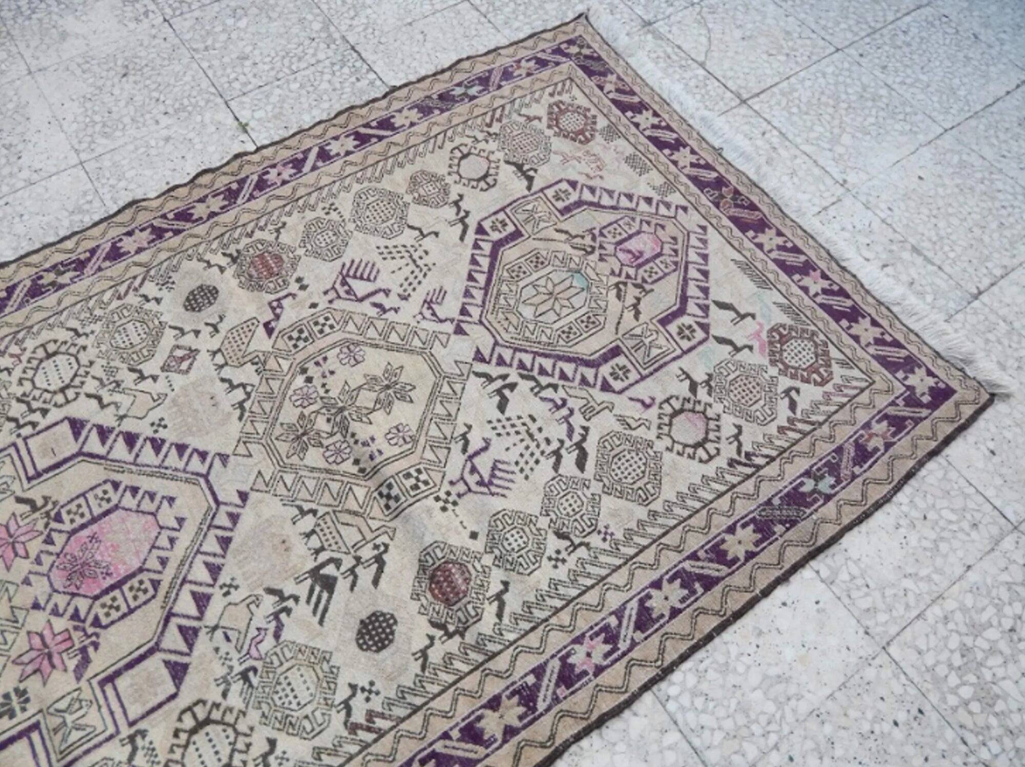Vintage handmade Turkish rug 119x189 cm
