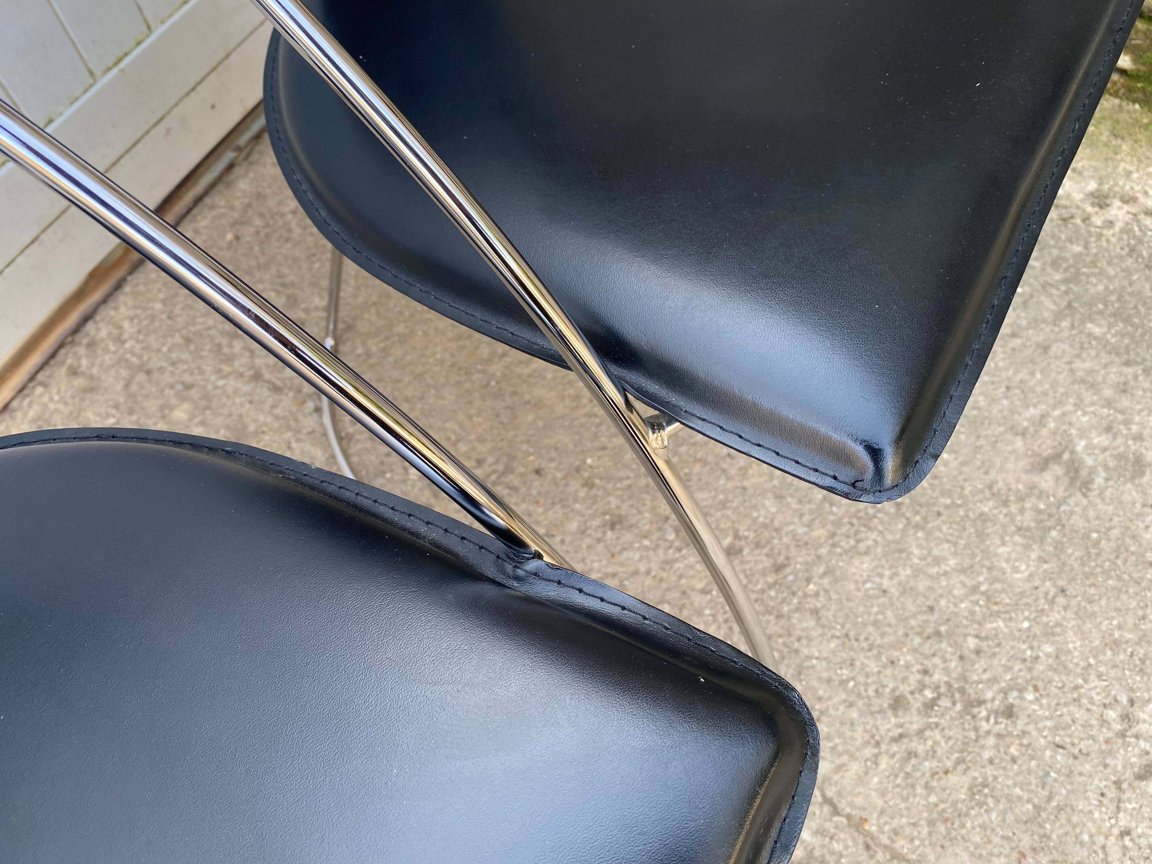 4 Linda armchairs by Arrben in black leather and chrome steel, 1980