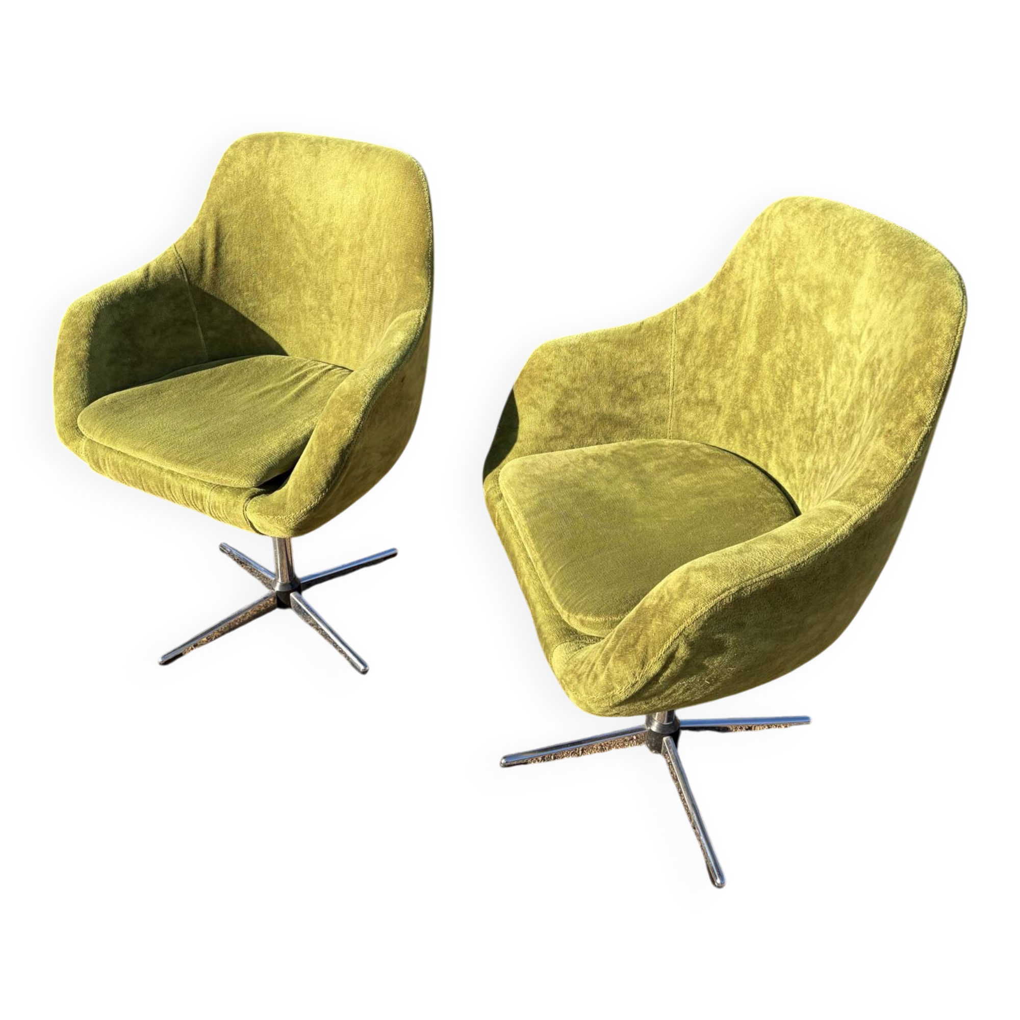 Vintage 1960s Lubke green velvet swivel armchair pair.
