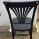 Table bistrot et sa chaise