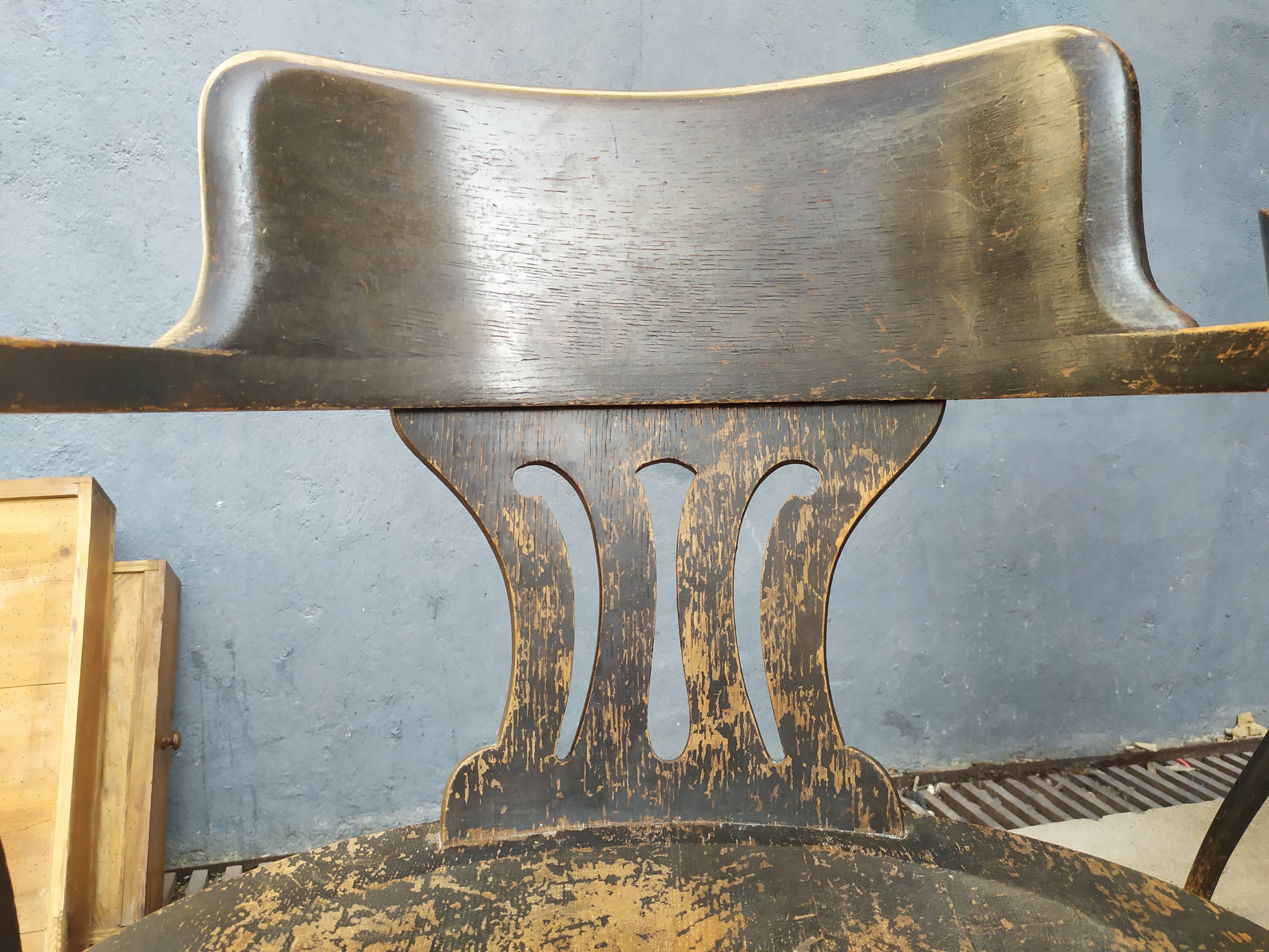 Pair of American armchairs