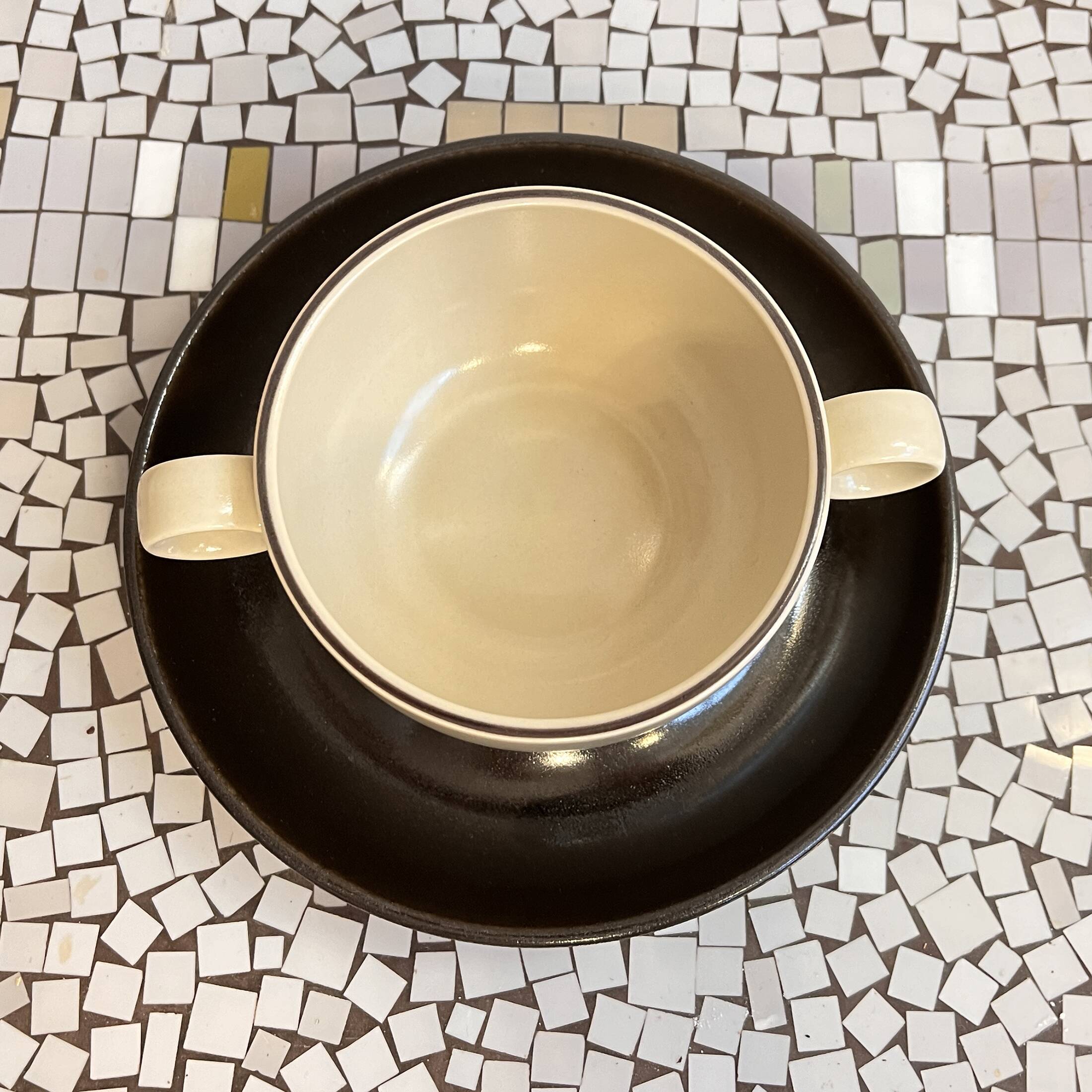 Bouillon with saucer designed by W. Karnagel Rosenthal Studio-line, Germany 1970s.