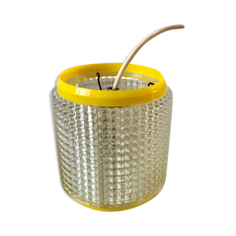 Suspension en plexi jaune et transparente années 70