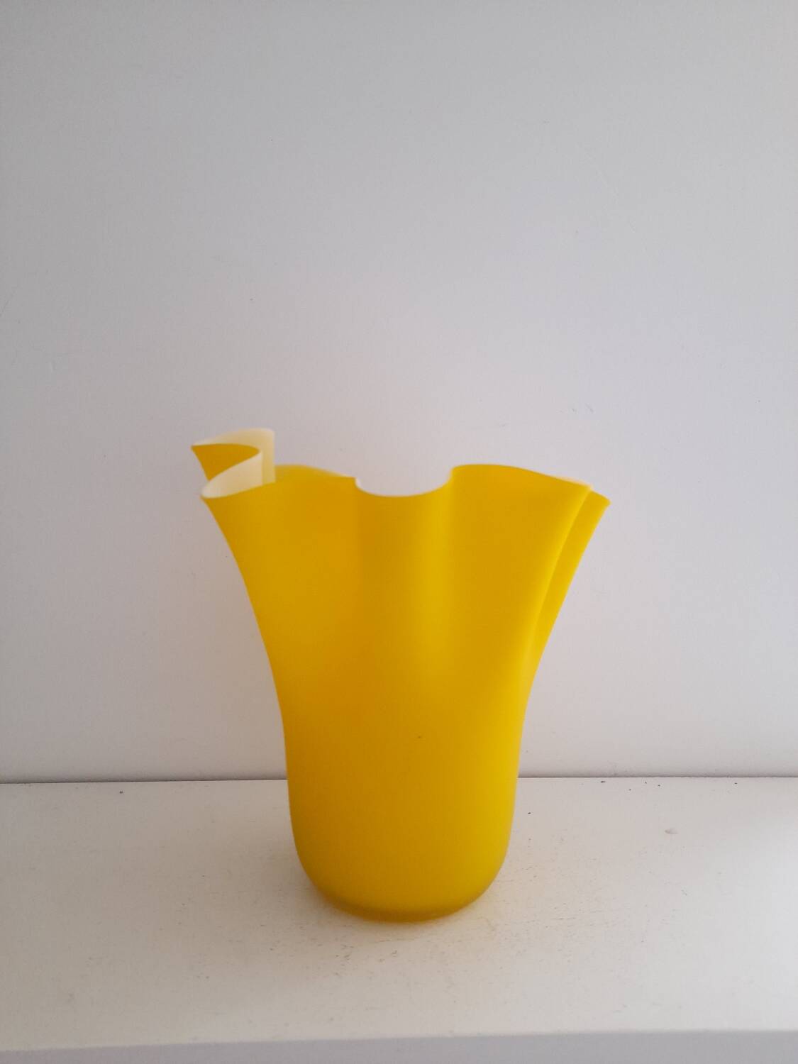 Handkerchief vase in satin yellow opaline