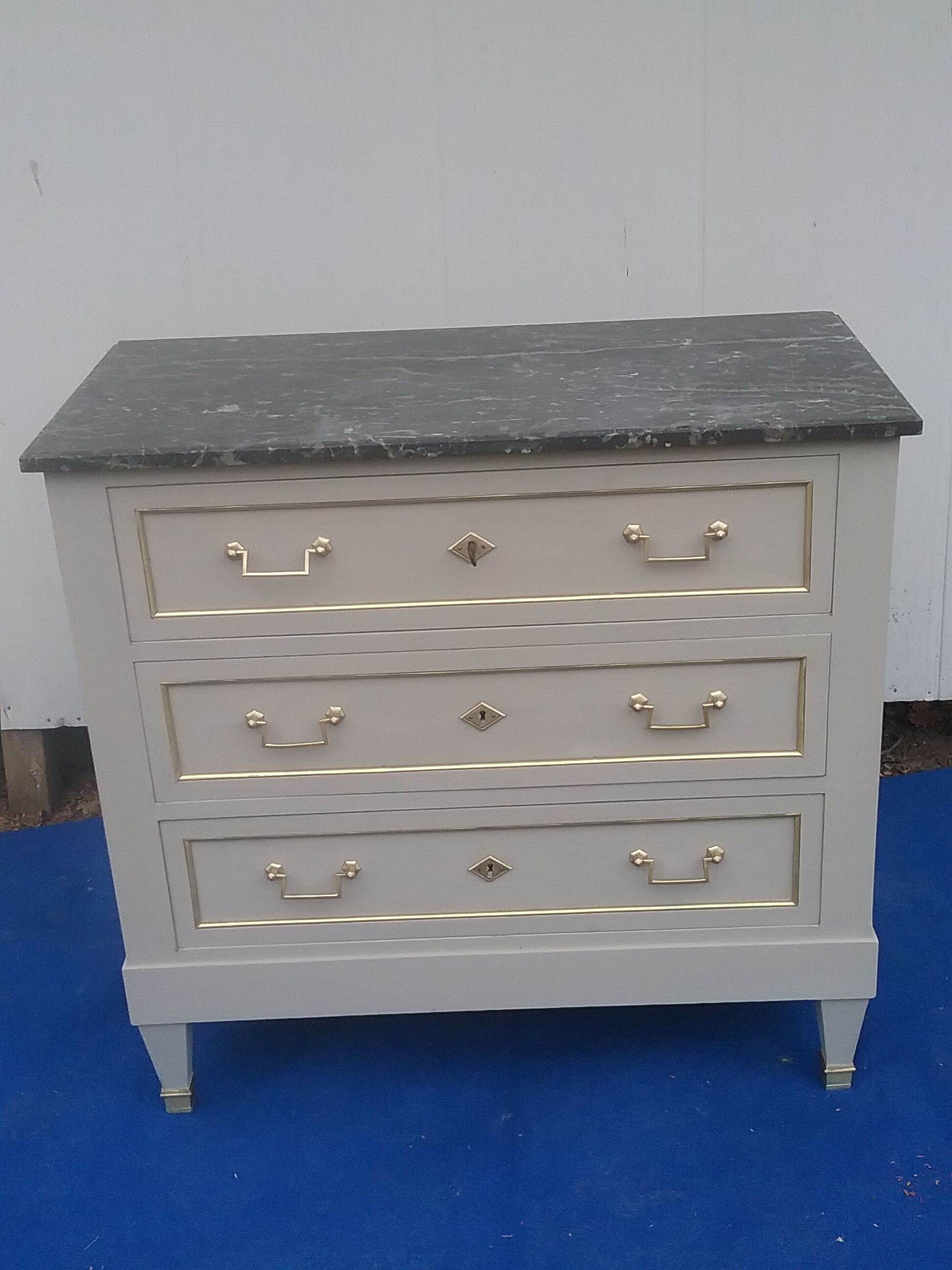 Commode style Louis XVI grise