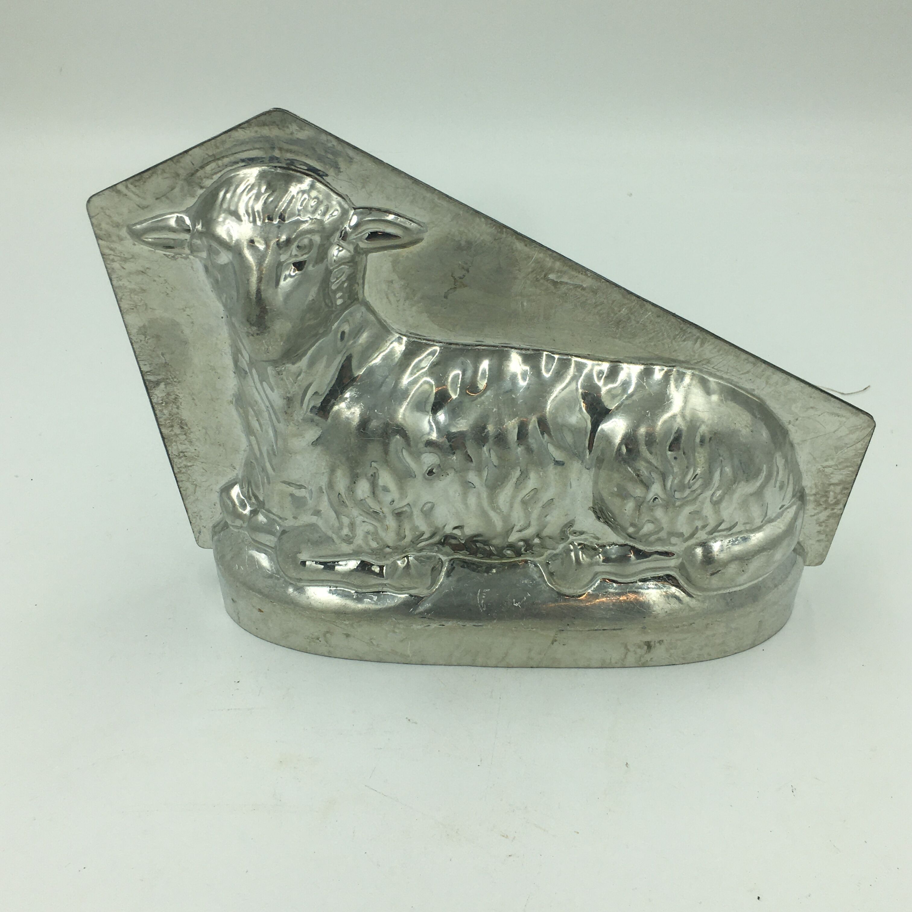 Pascal lamb ice mold