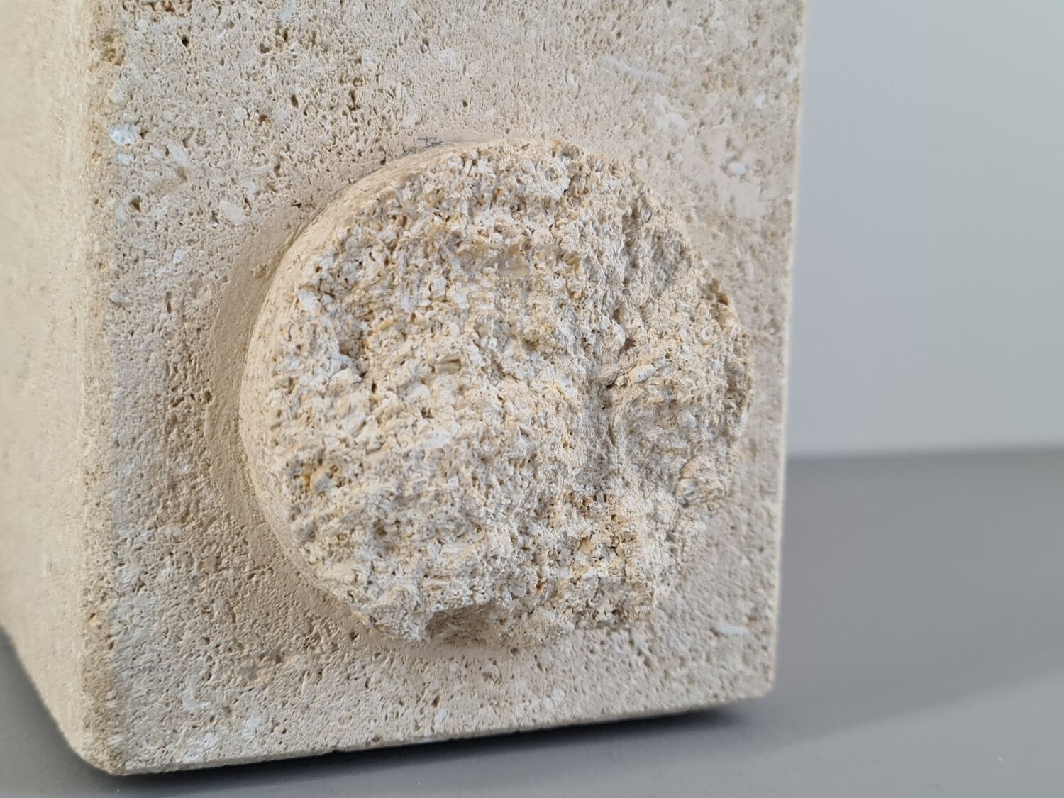 French sculpture lamp in white stone, 60s