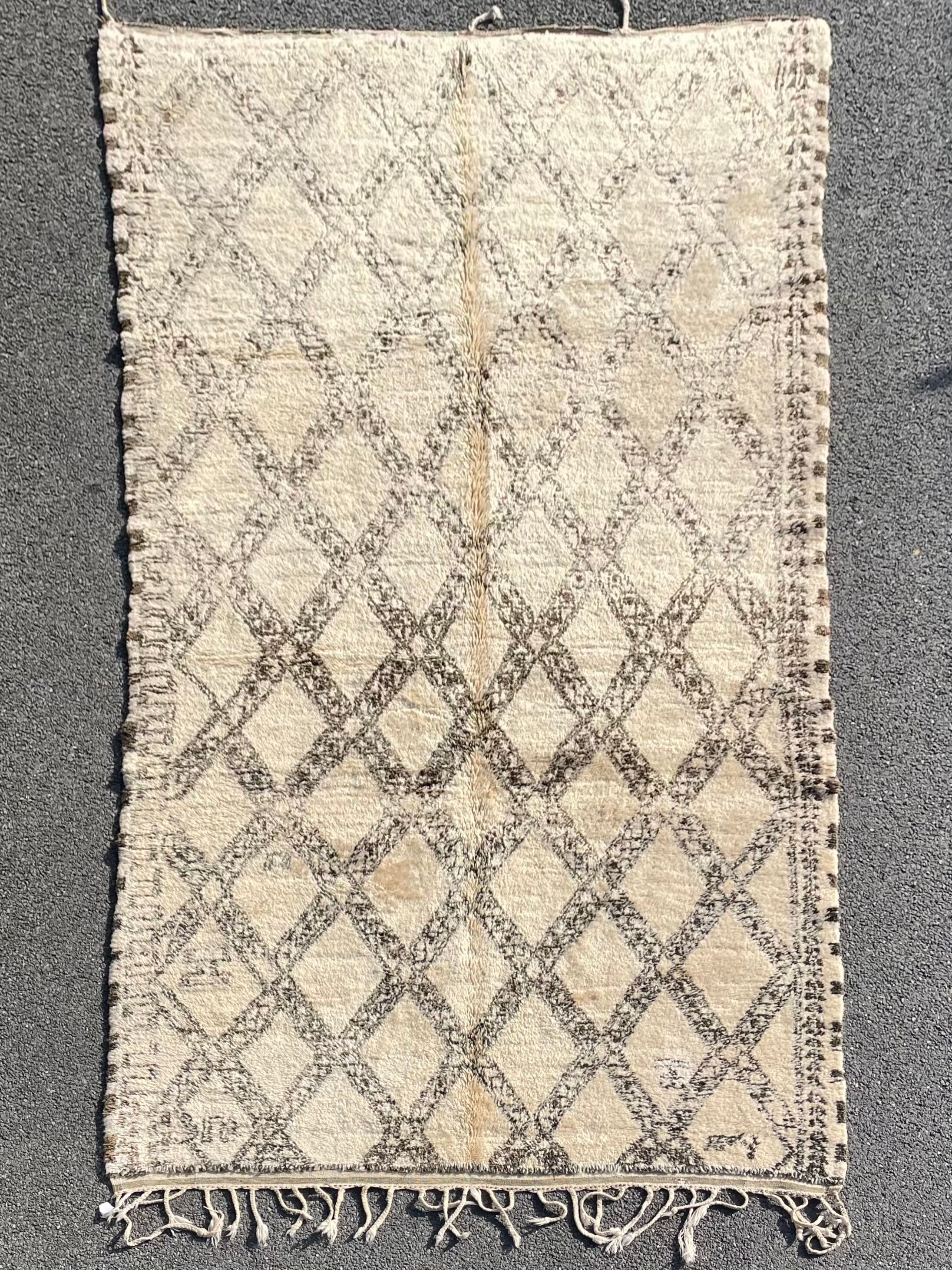 Carpet berbere beni ouarain old years 1958 modern