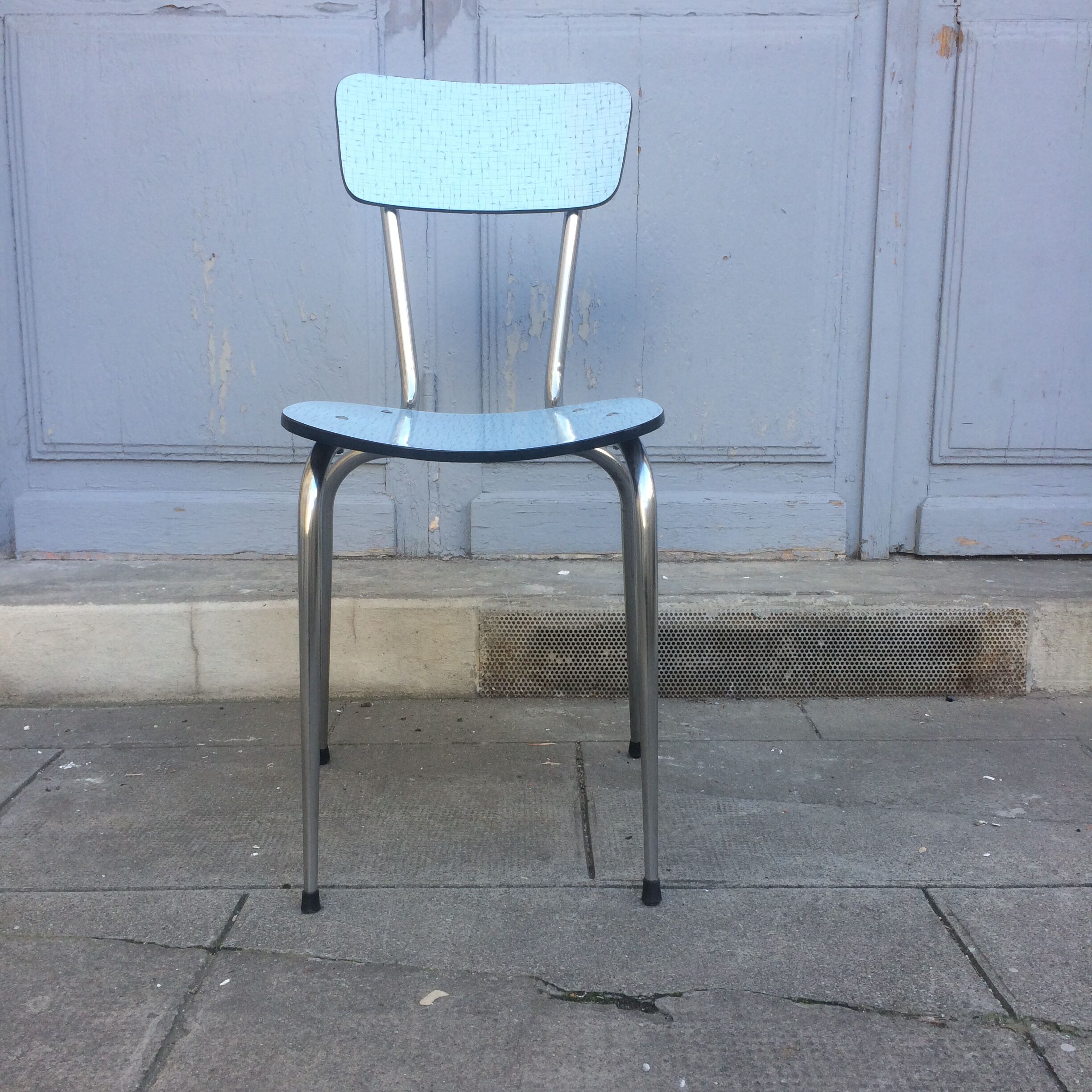 Kitchen table and chairs formica