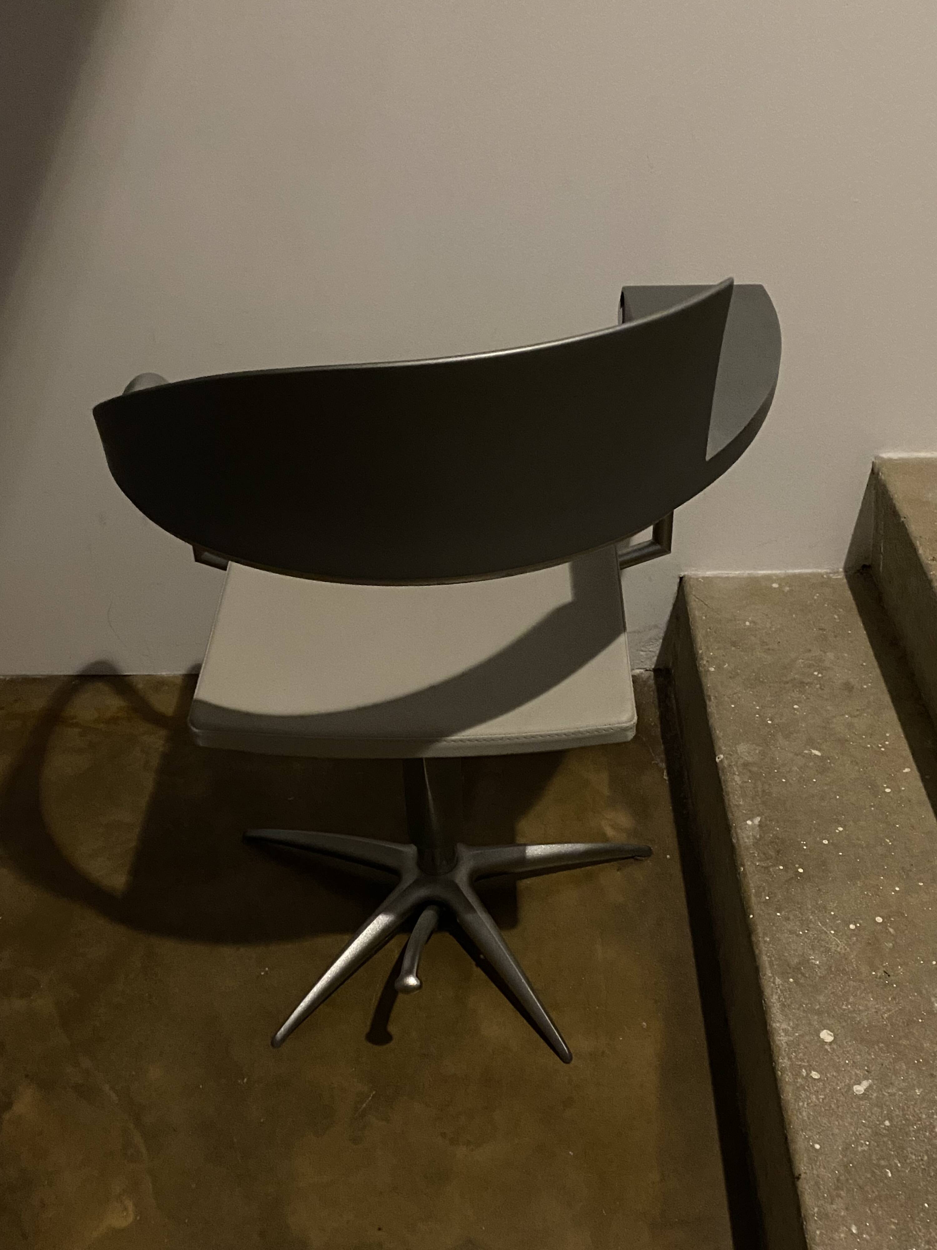 Salon Coppola/Ph.Starck hairdressing chair