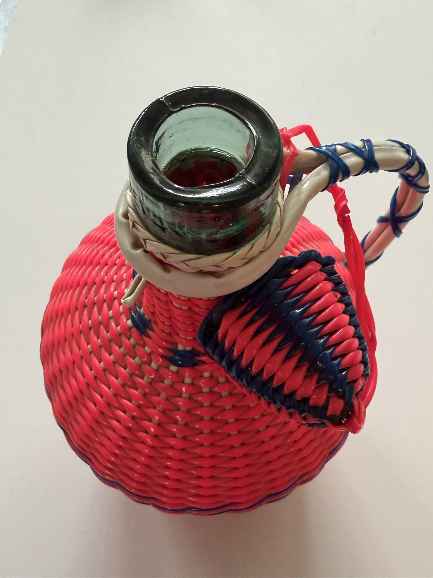 Scoobidou pink and blue carafe