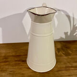 Enamelled sheet metal pitcher