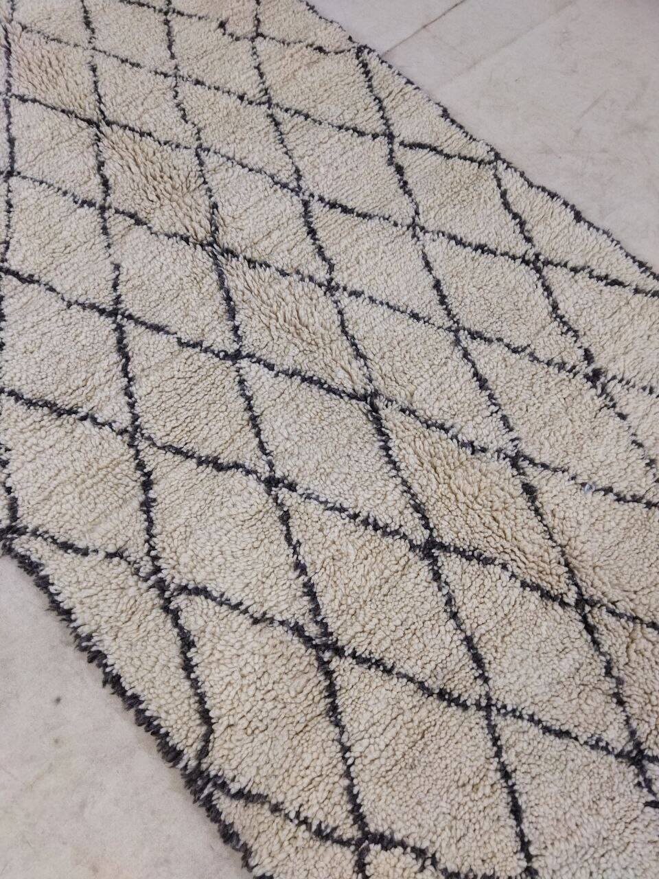 Handmade Moroccan Berber rug 291 X 116 CM