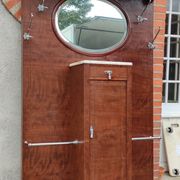 Art deco entrance cloakroom