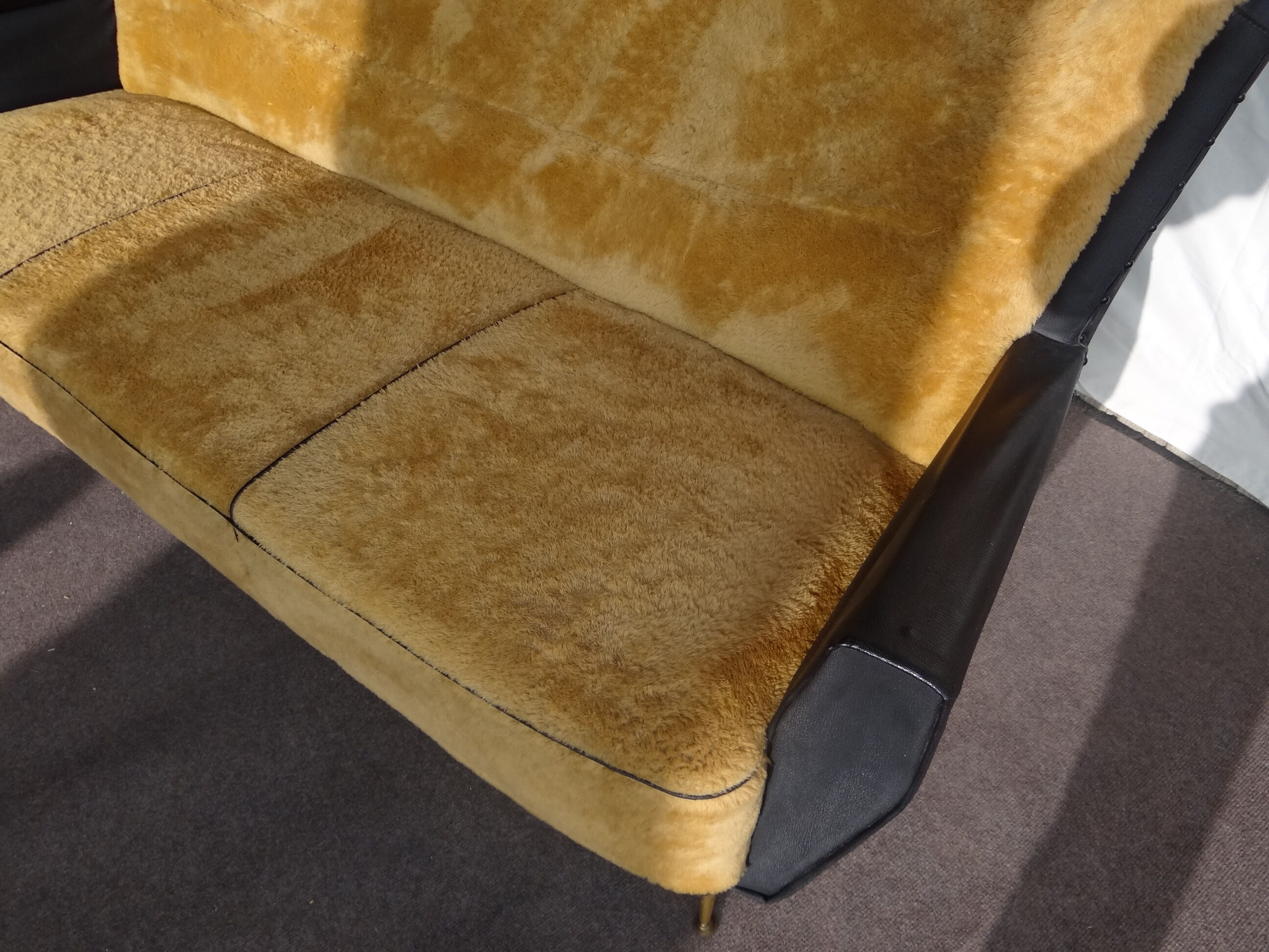 Vintage sofa fur and skai 50s