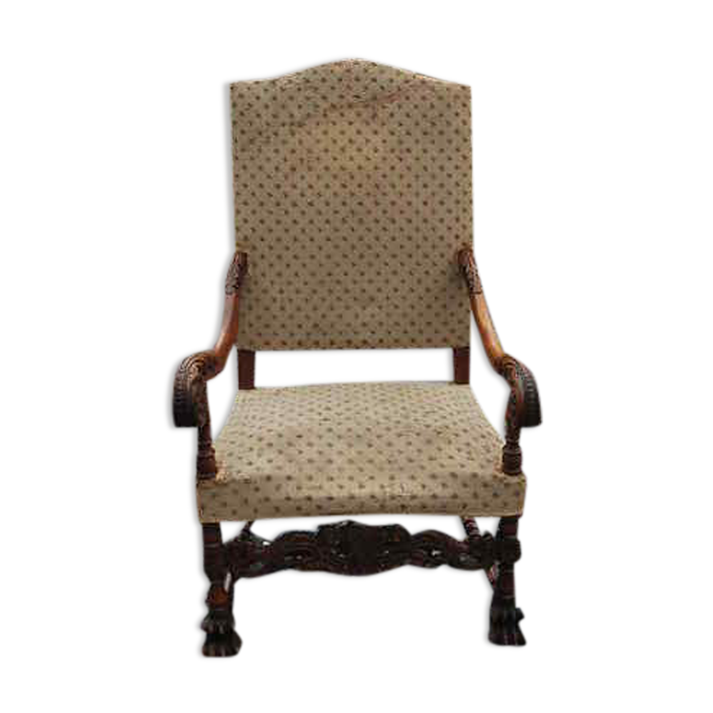 Fauteuil style renaissance en noyer