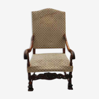 Fauteuil style renaissance en noyer