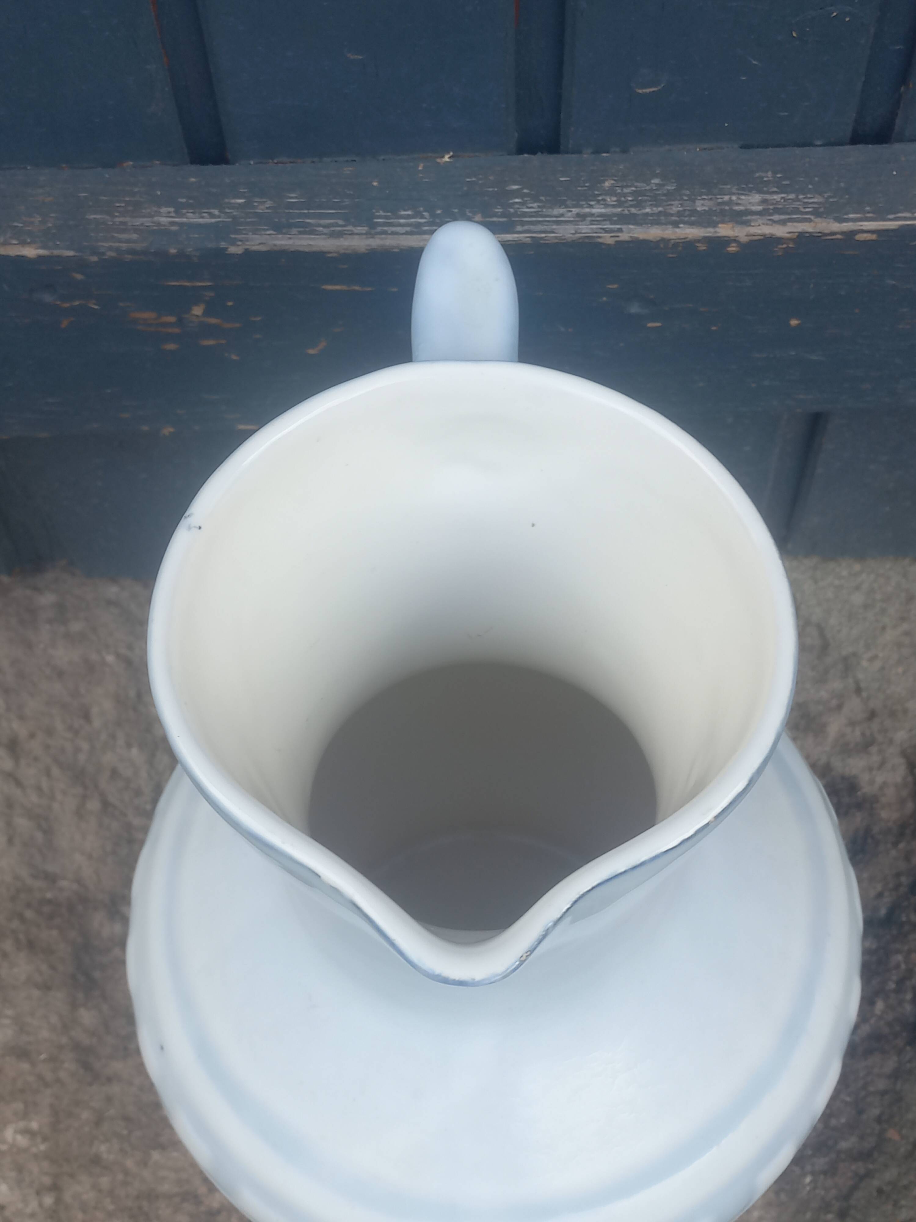 Roger Capron pitcher vase in Vallauris ceramic