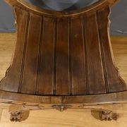Fauteuil Dagobert en Noyer, style Médiéval – Fin XIXe