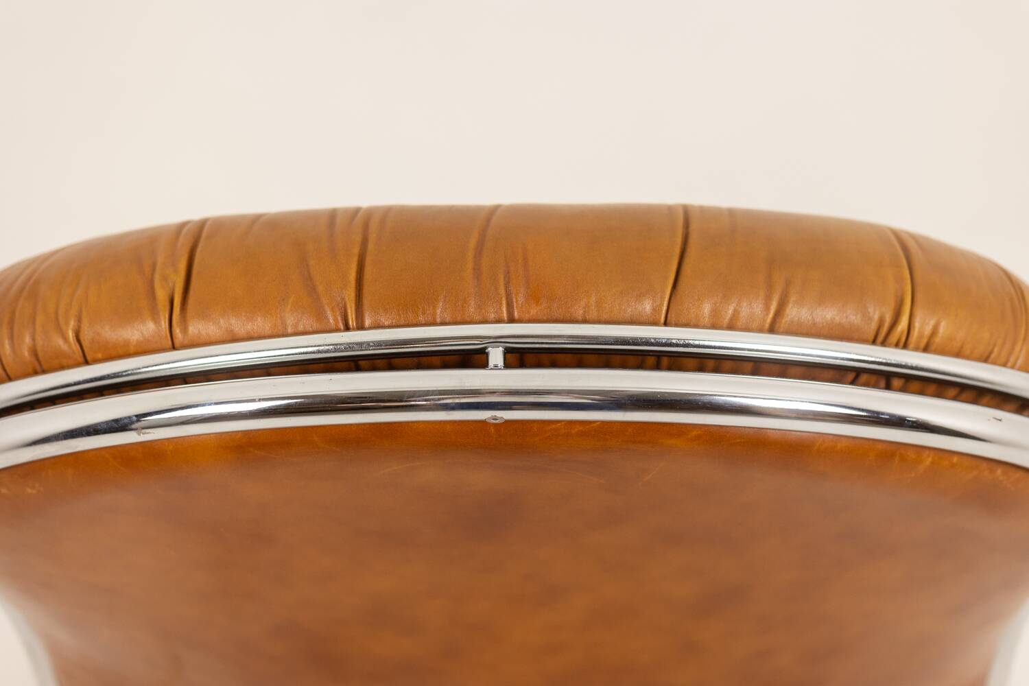 Carlo Di Carli. Leather and metal armchair. 1970s.