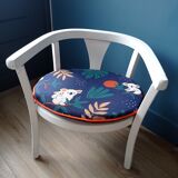 Children's chair restyled and its seat