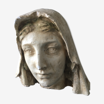 Vierge sculptée