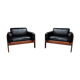 Paire de fauteuils en cuir années 1960
