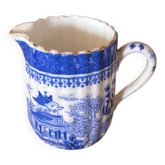 Miniature creamer