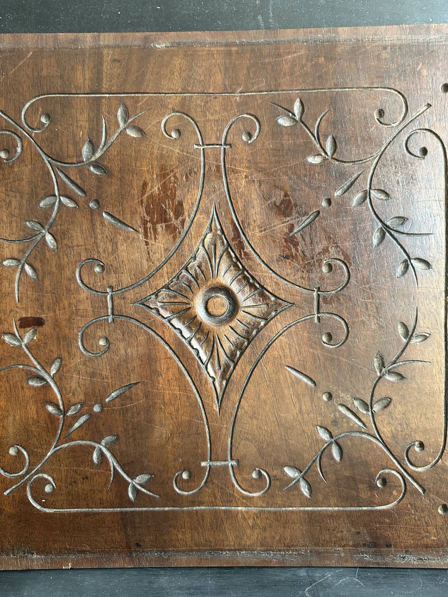 Pair of antique decorative panels in carved wood, late 19th century.
