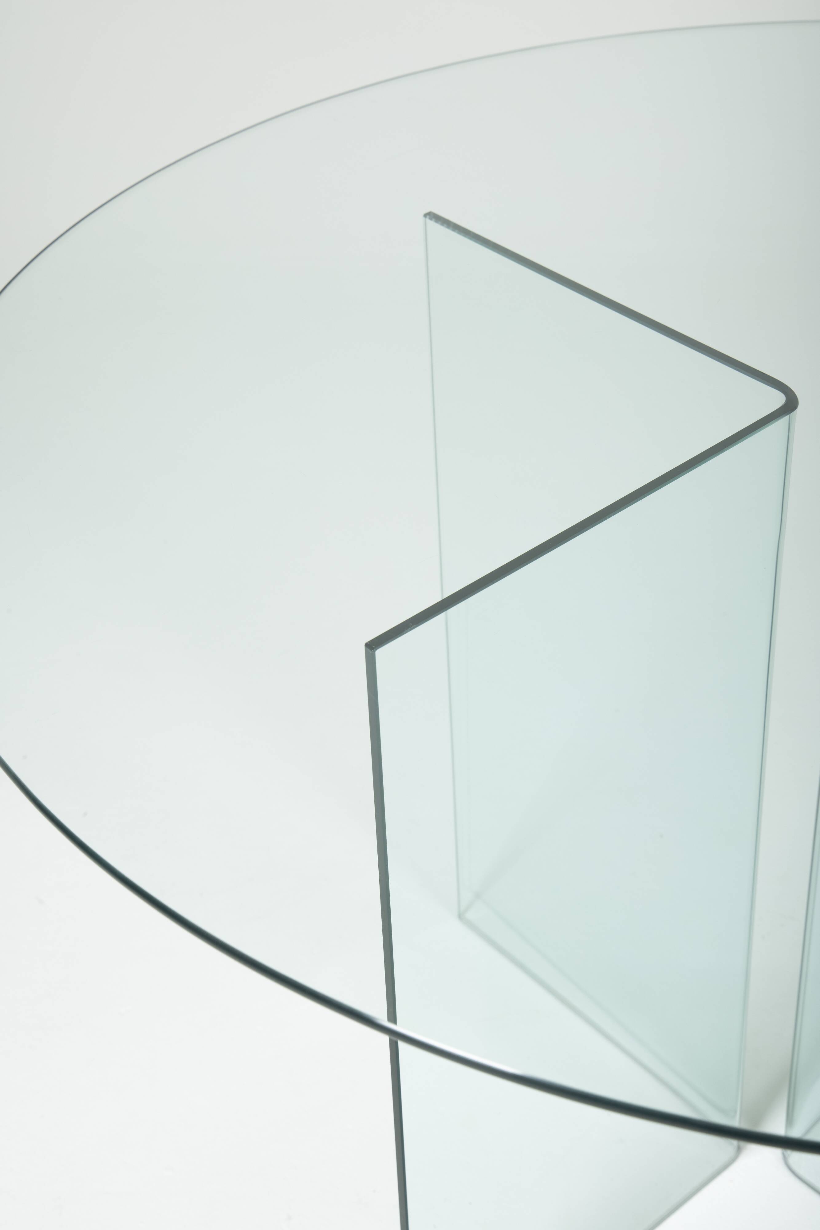 Round glass dining table, 1980s