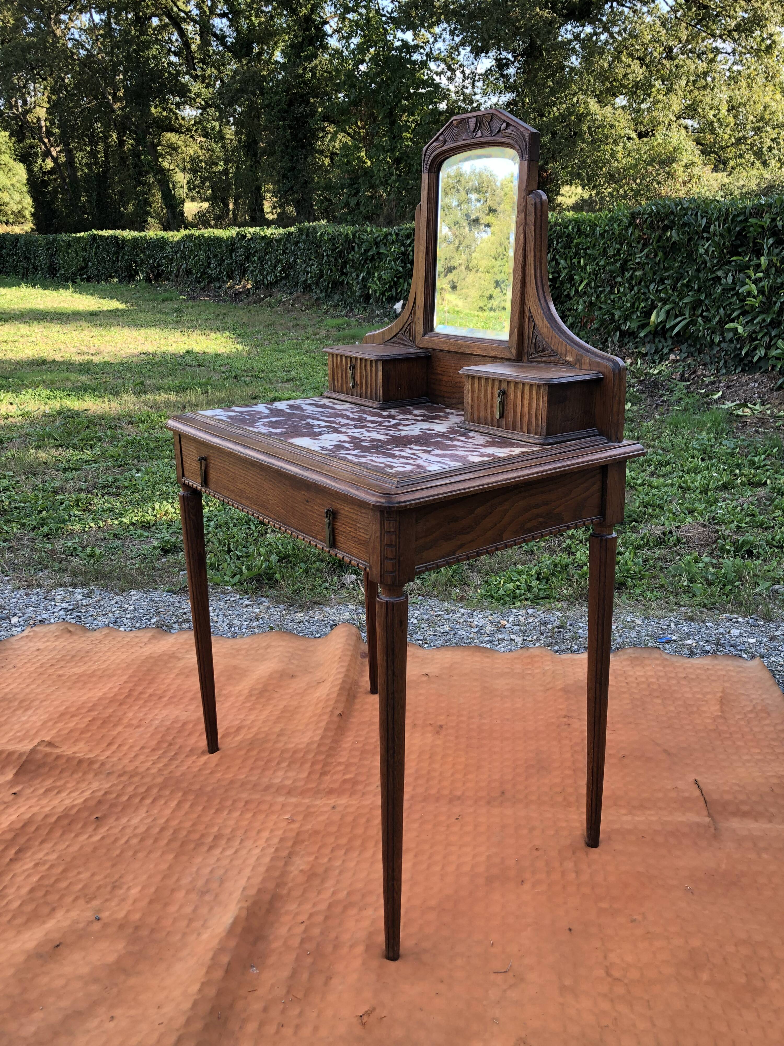 Coiffeuse vintage Rococo Art Déco en chêne massif à 3 tiroirs dessus marbre.