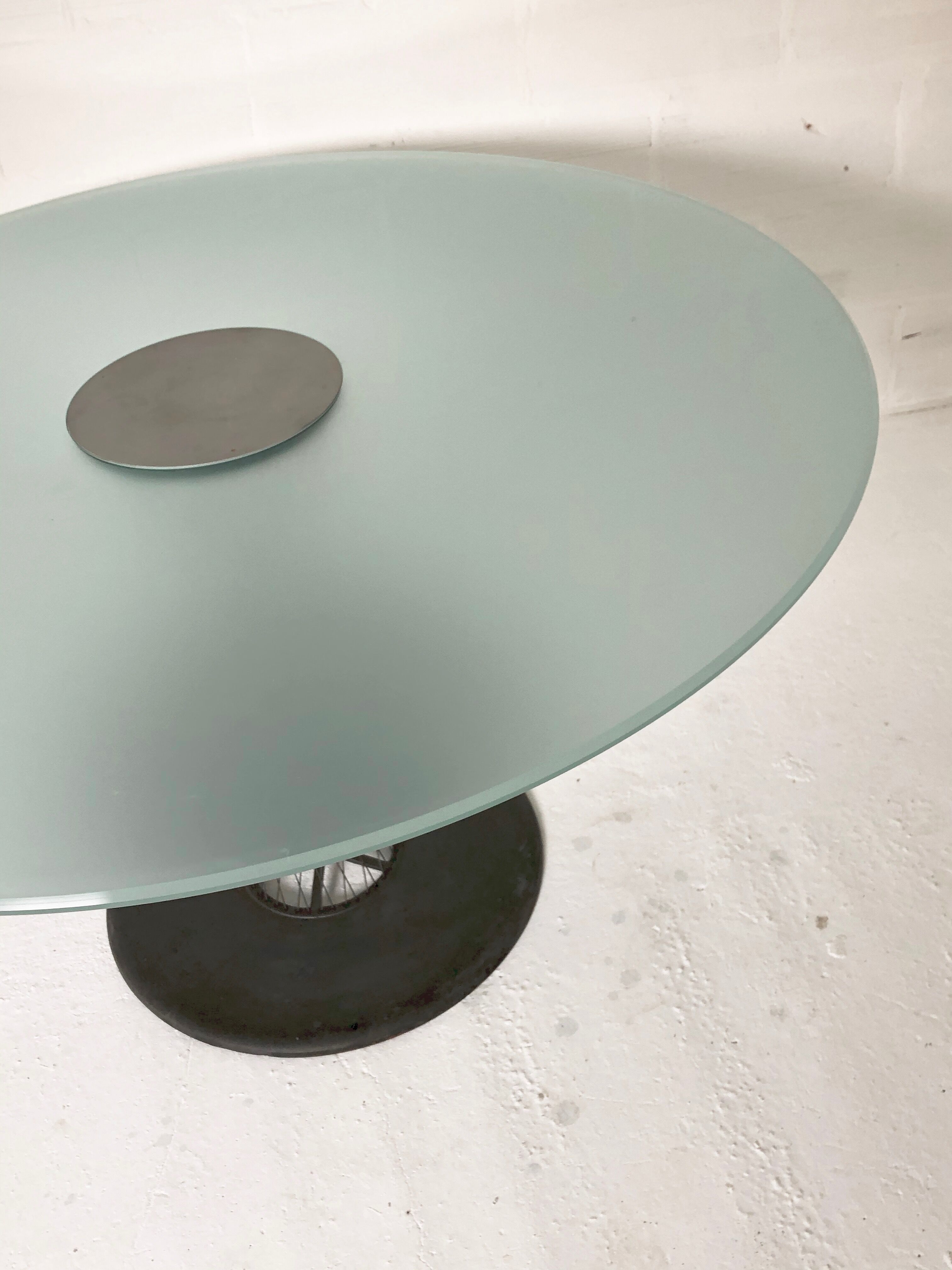 Glass Roundtable by Andreas Ssteriko - B-B italia