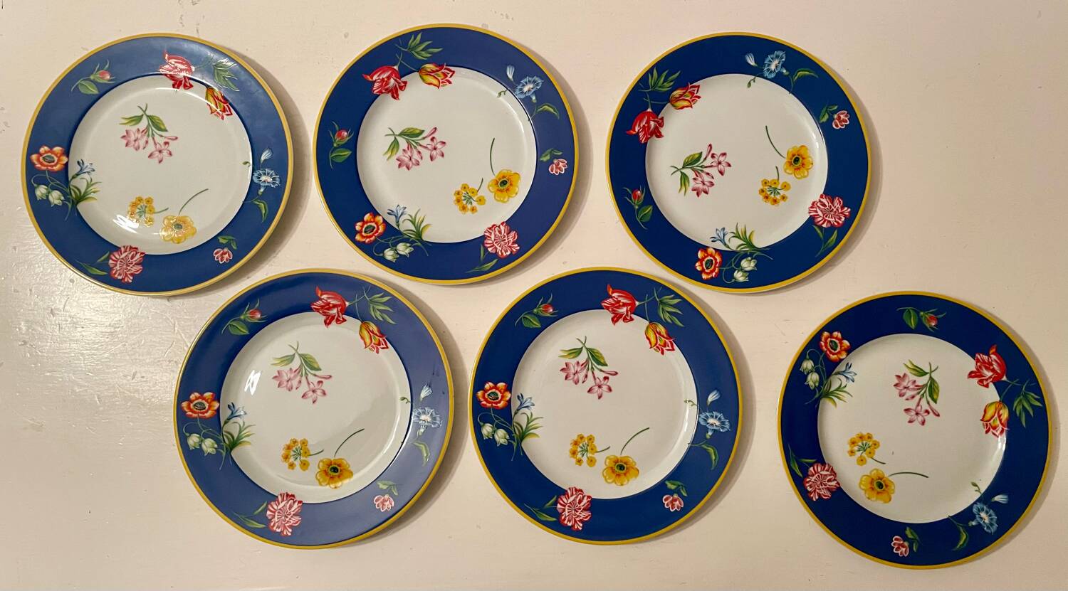 Kenzo porcelain dessert plates