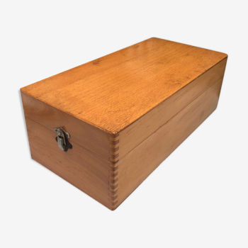 Blond wood plug box
