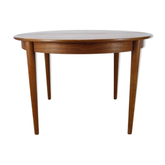 H. Walter Klein teak table for Scandinavian round and stretchy SamCom