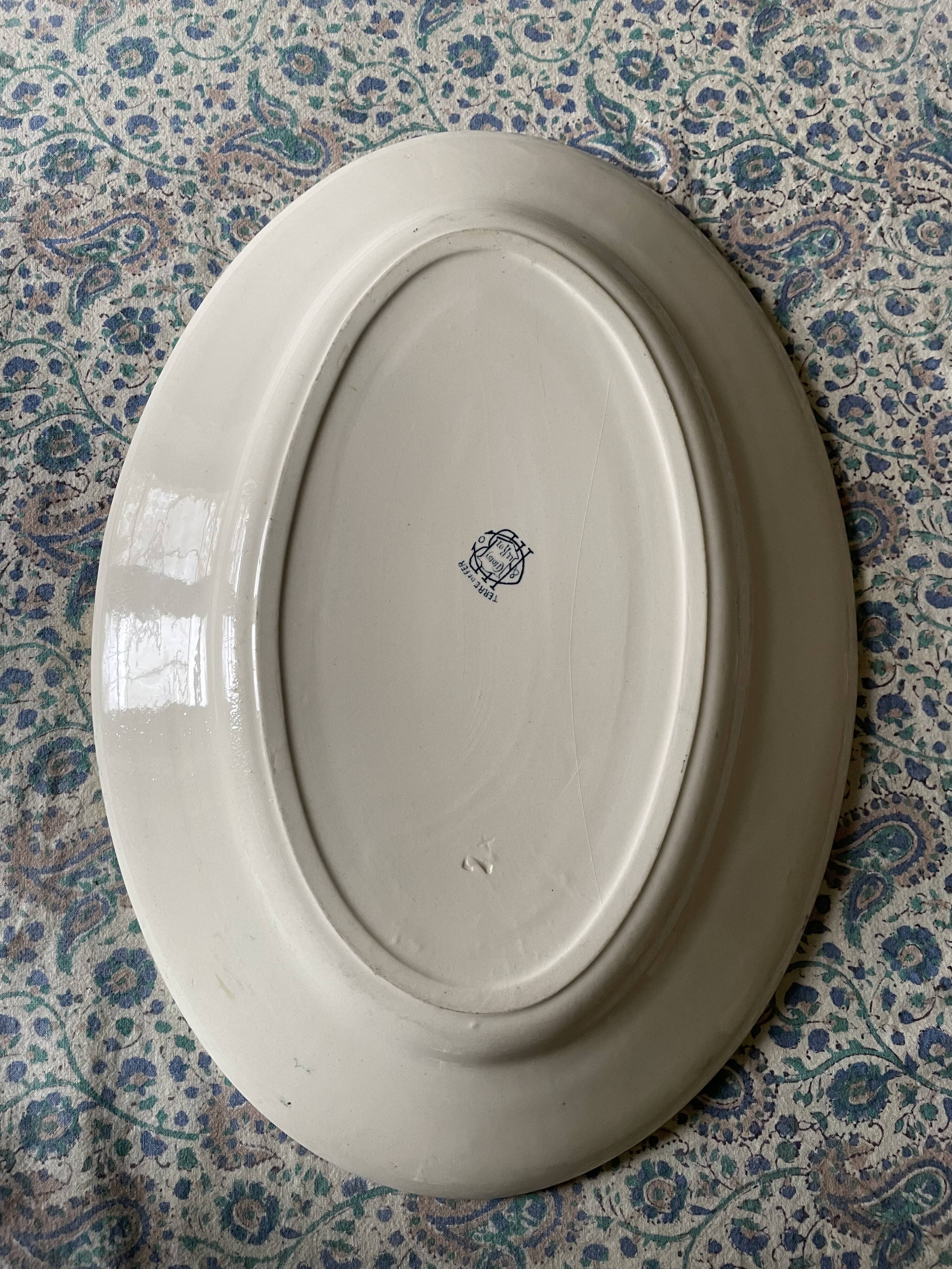 Iron earth serving dish