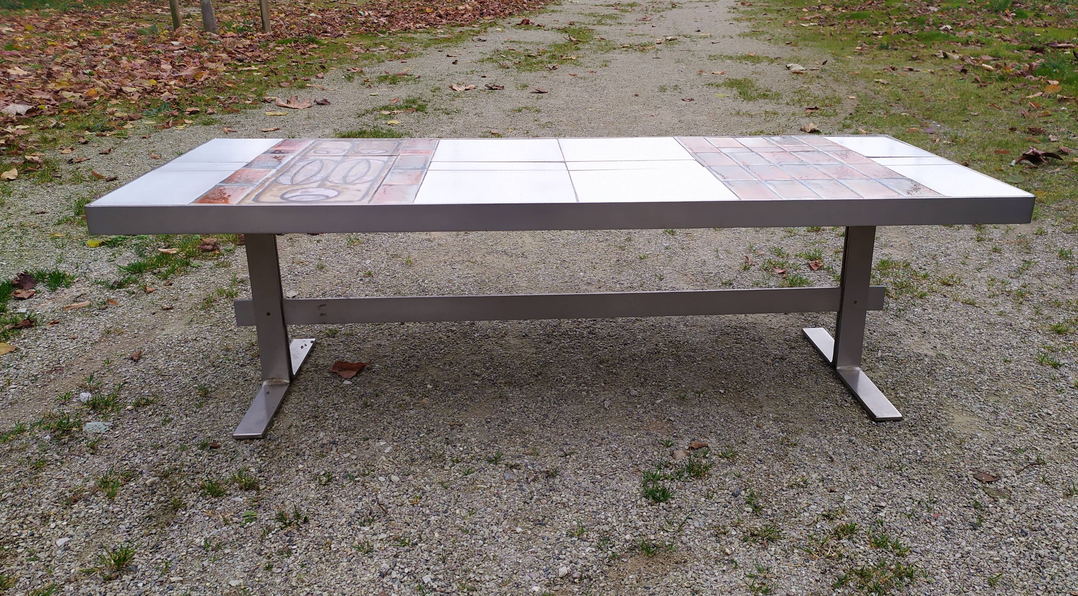 Ceramic coffee table, 60/70