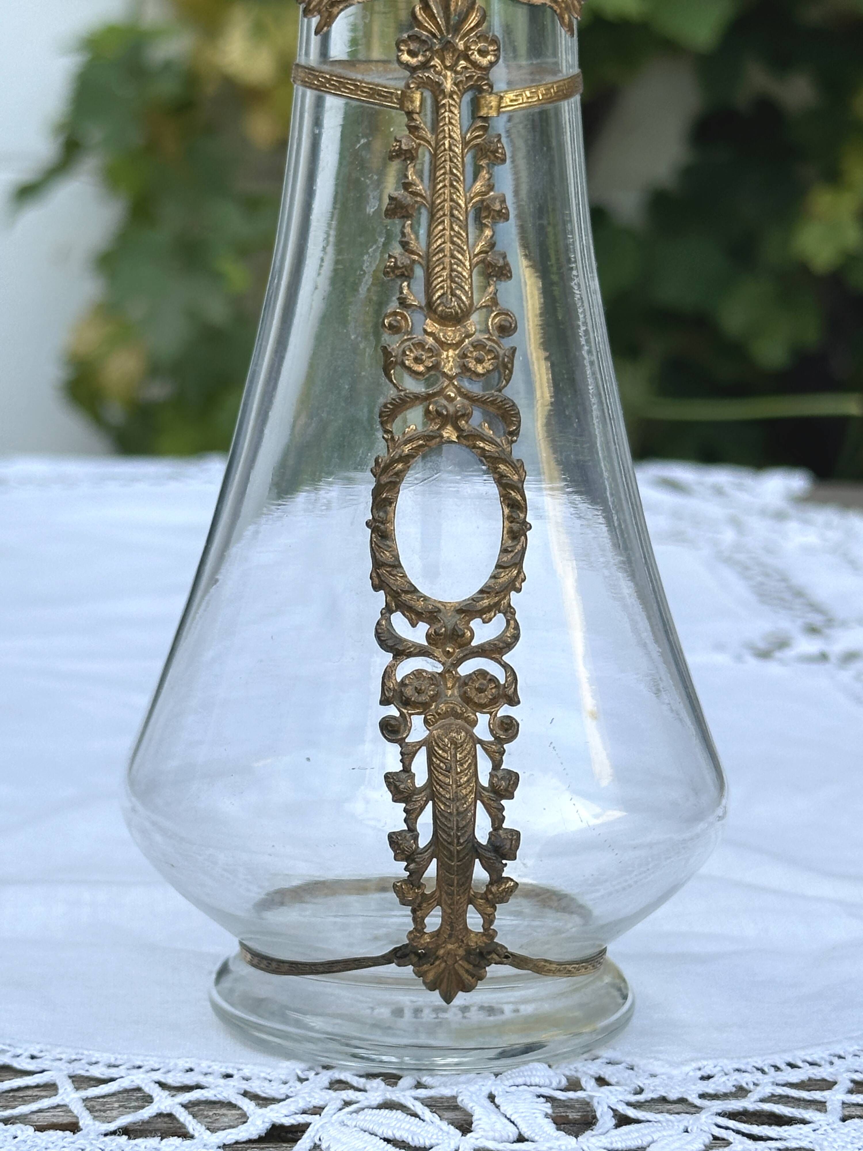 Antique Napoléon III vase in glass and gilded brass