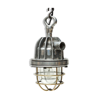 Suspension d’industrie chimique, grille en laiton