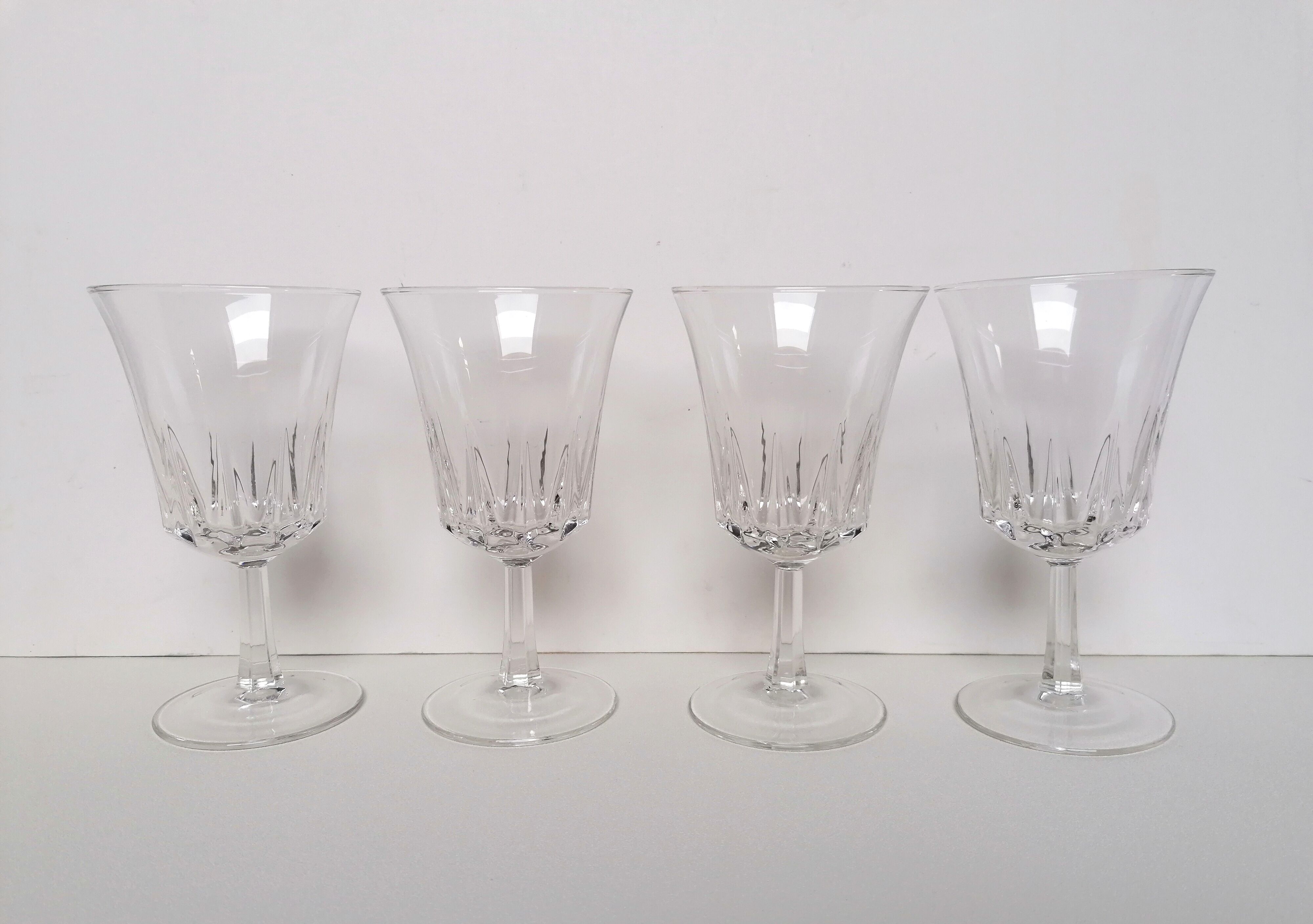 20-piece vintage 70s stemmed glass set