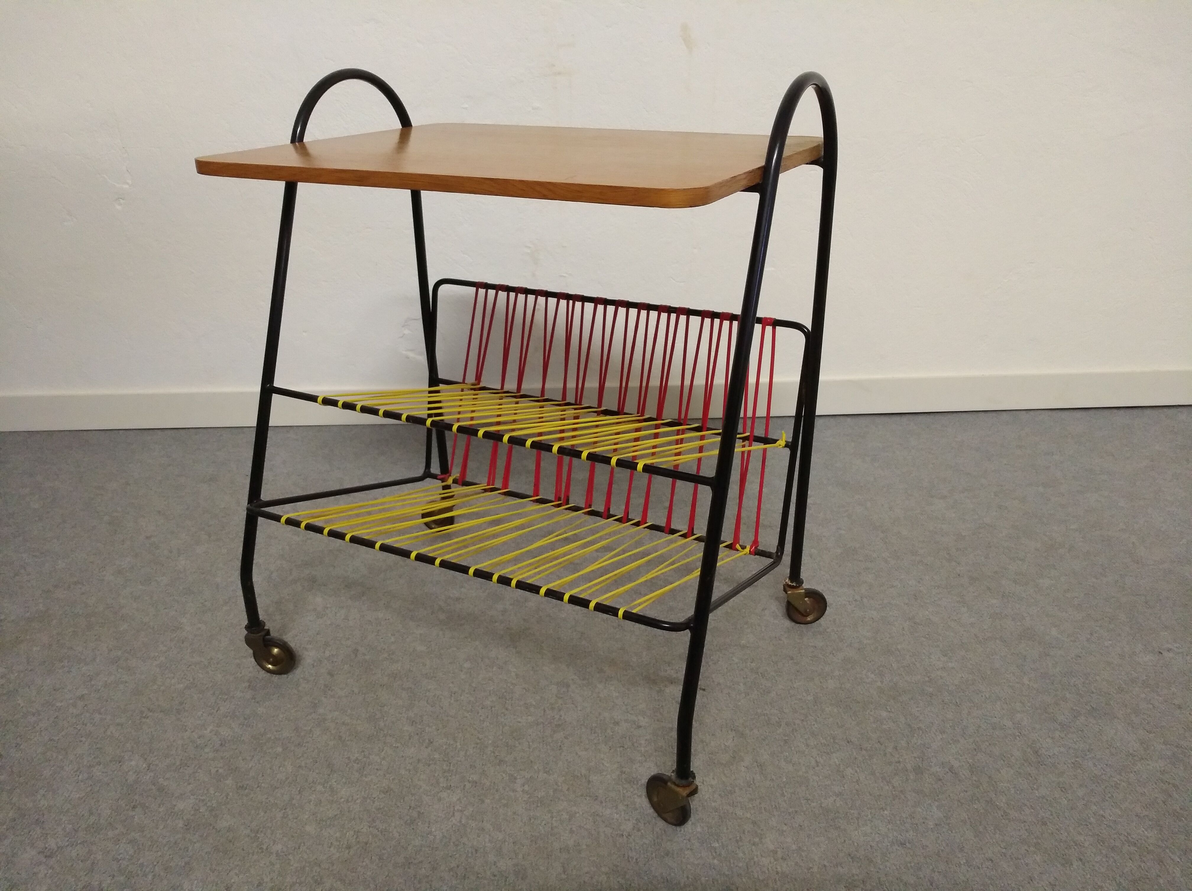 Scoubidou table of the 50s/60s