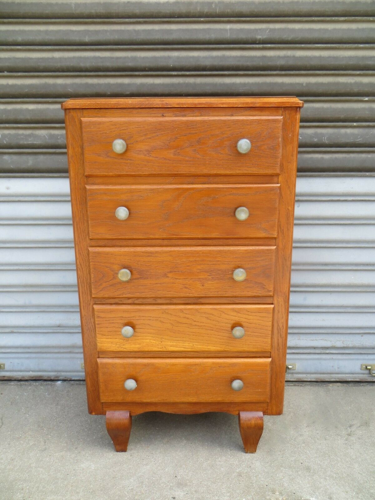 Vertical Dresser years 40 vintage