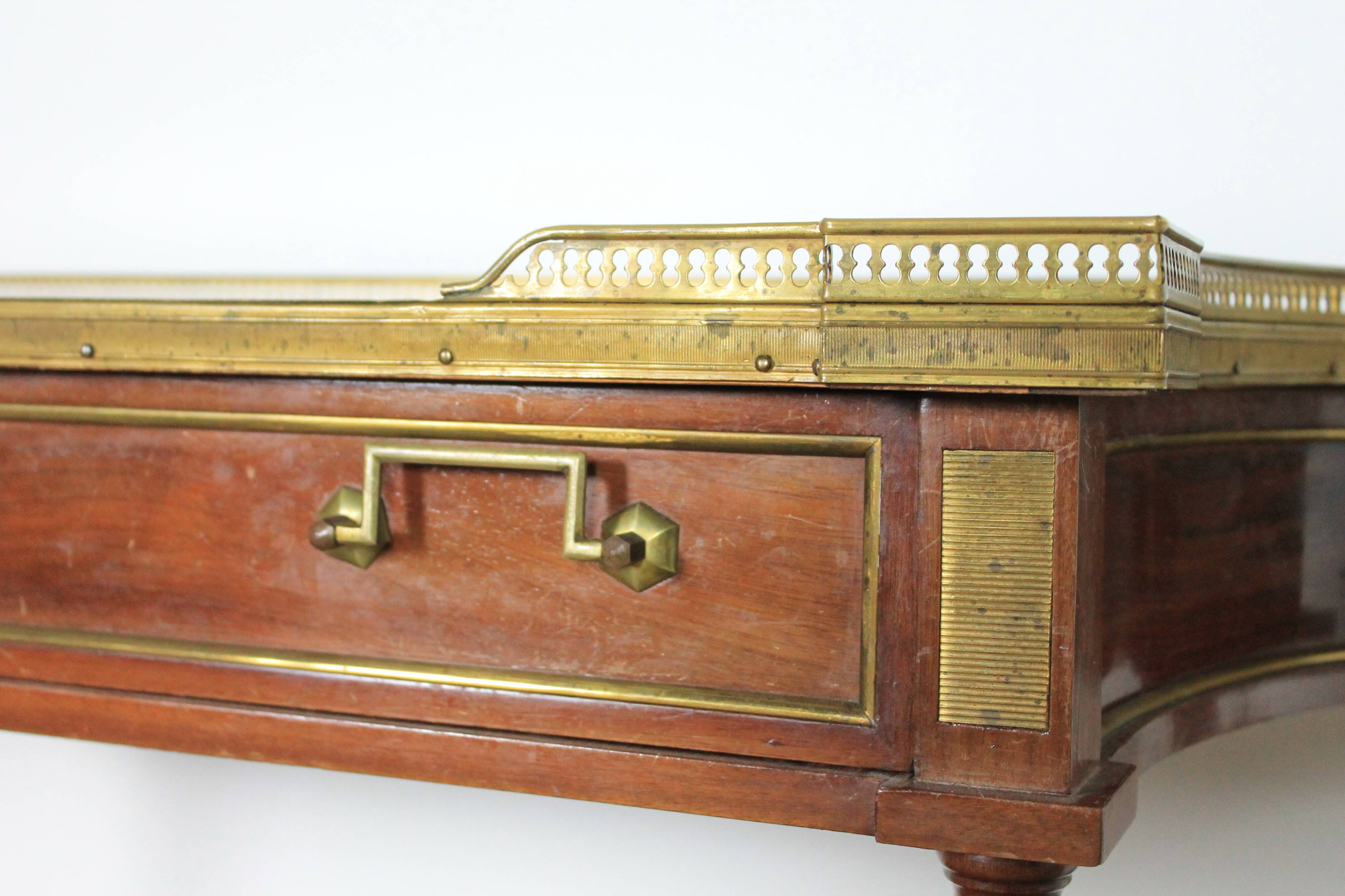 Console Louis XVI
