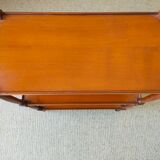 3-level pedestal shelf