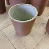 8 tasses / verres anciens en grès vernisse