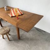 Extendable farmhouse table in oak