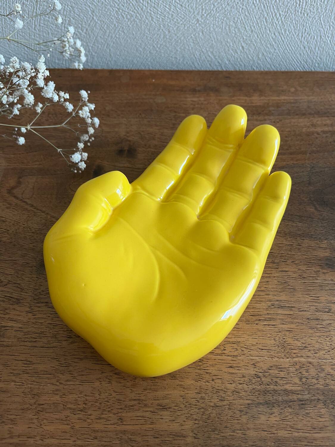 Empty ceramic hand pocket