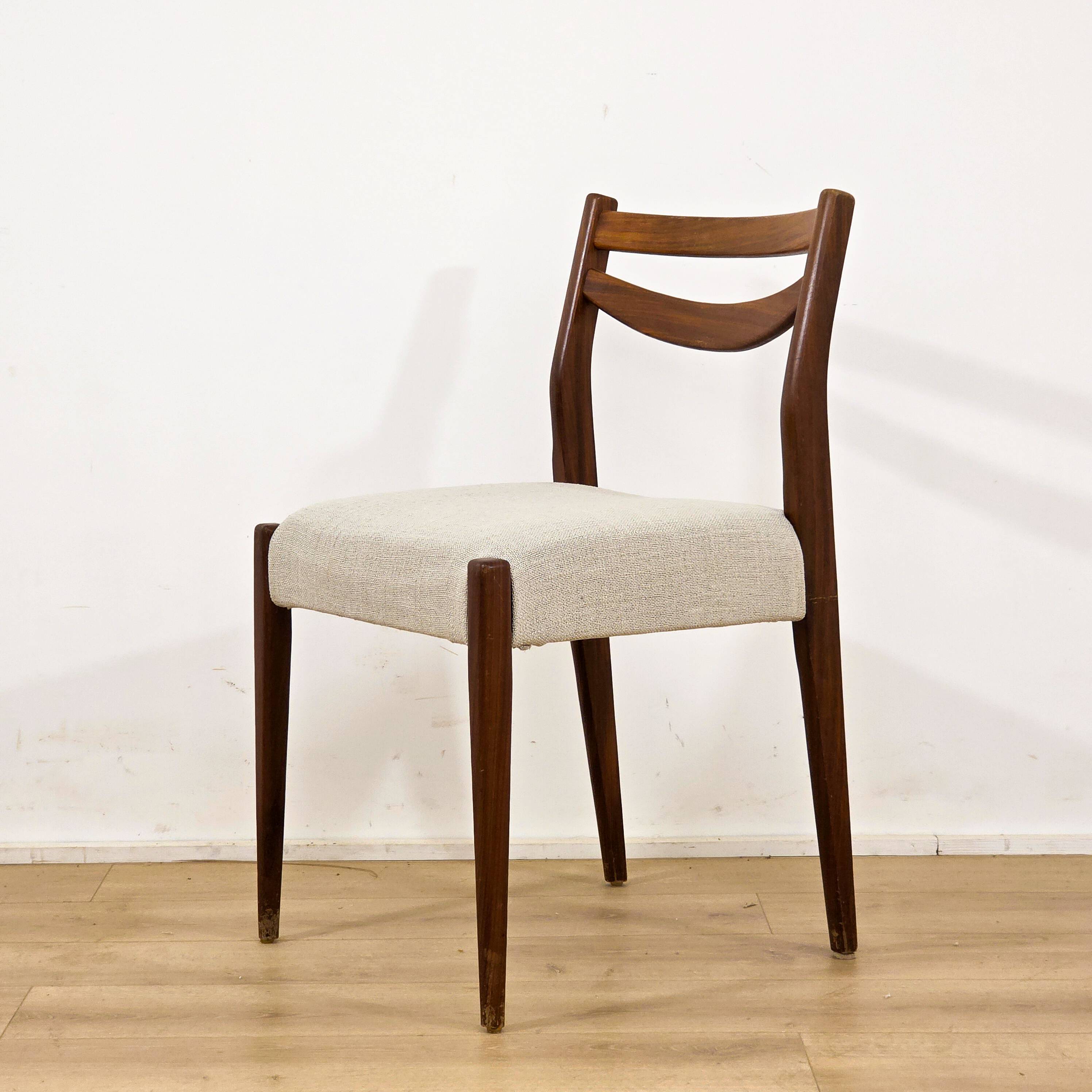 Set of 6 Scandinavian solid wood chairs – 1960s Nordic design