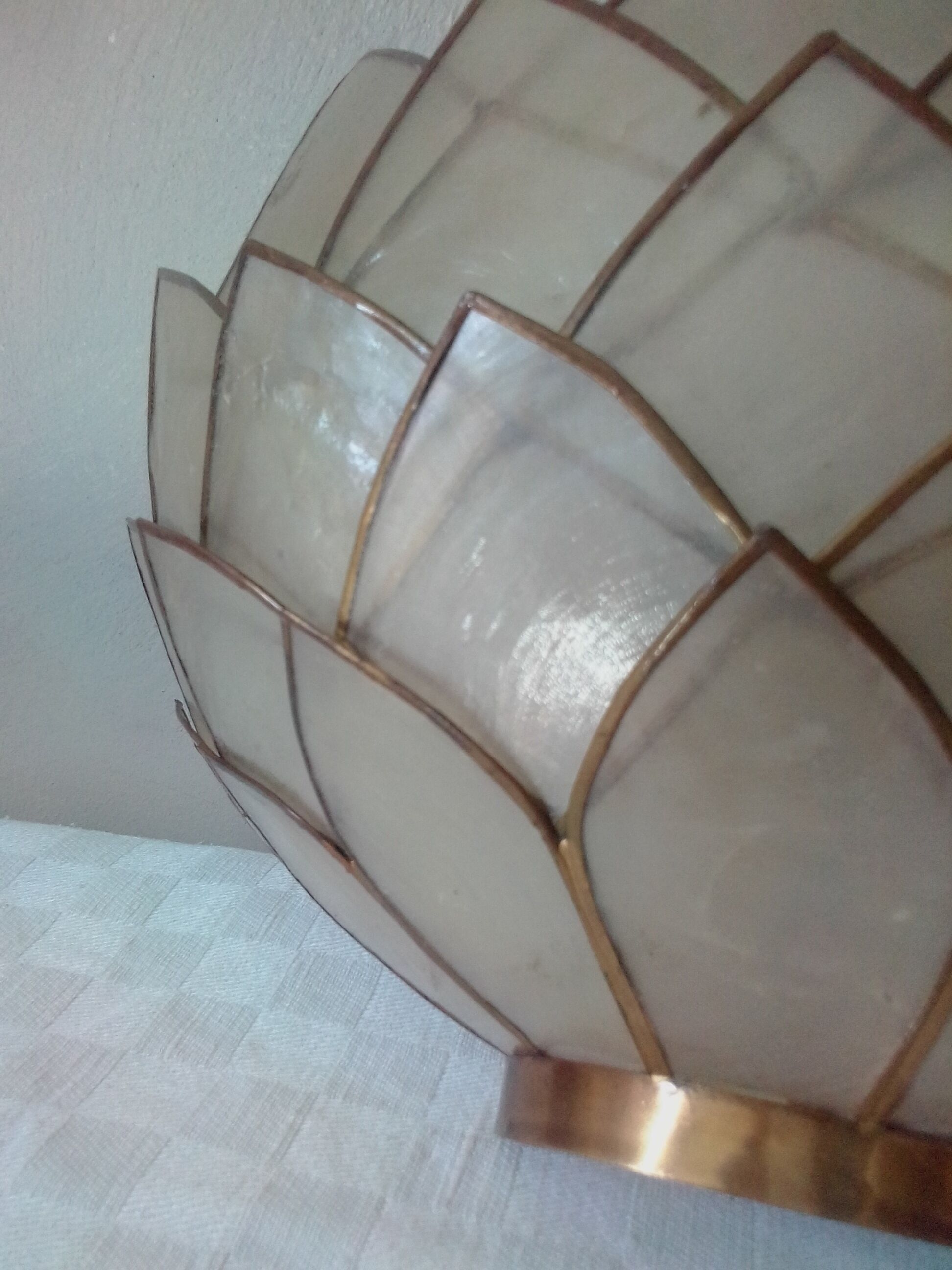 Lotus wall lamp